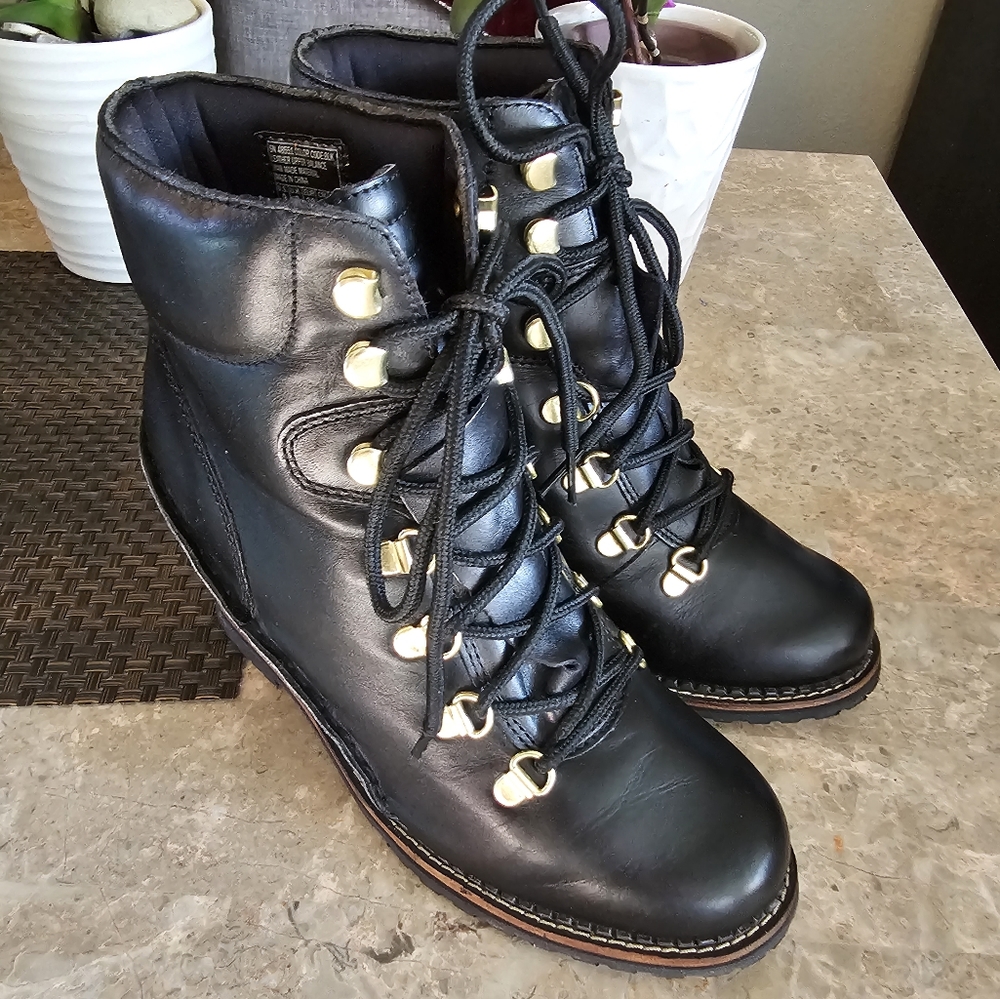 Vintage sneakers black wedge platform Hiker's women's boots us size 9 no box